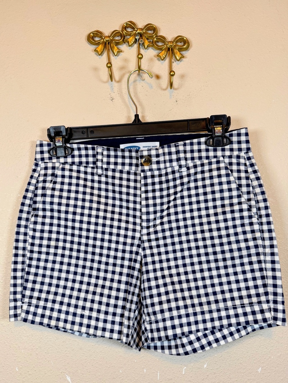 Old Navy Navy & White Gingham Shorts. Size 8 based on measurements